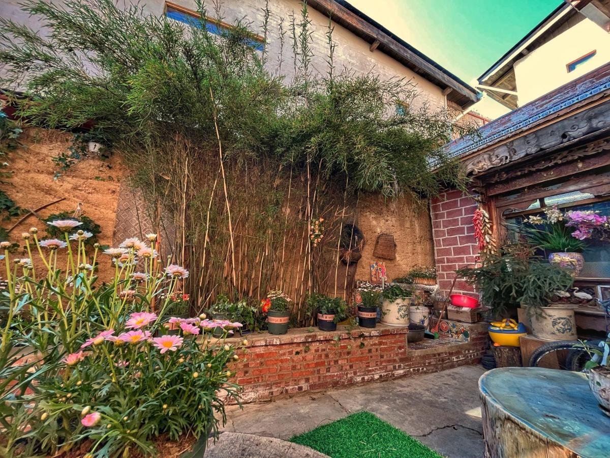 Tavern Hostel仁和客栈 Shangri-La Dış mekan fotoğraf