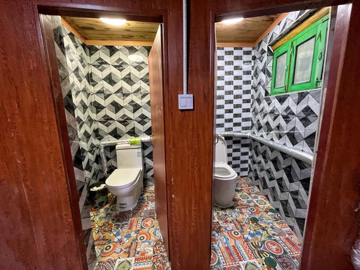 Tavern Hostel仁和客栈 Shangri-La Dış mekan fotoğraf