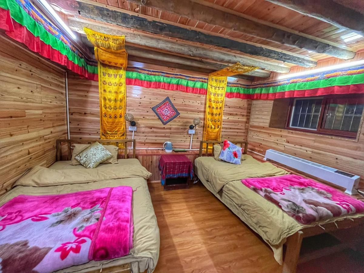 Tavern Hostel仁和客栈 Shangri-La Dış mekan fotoğraf