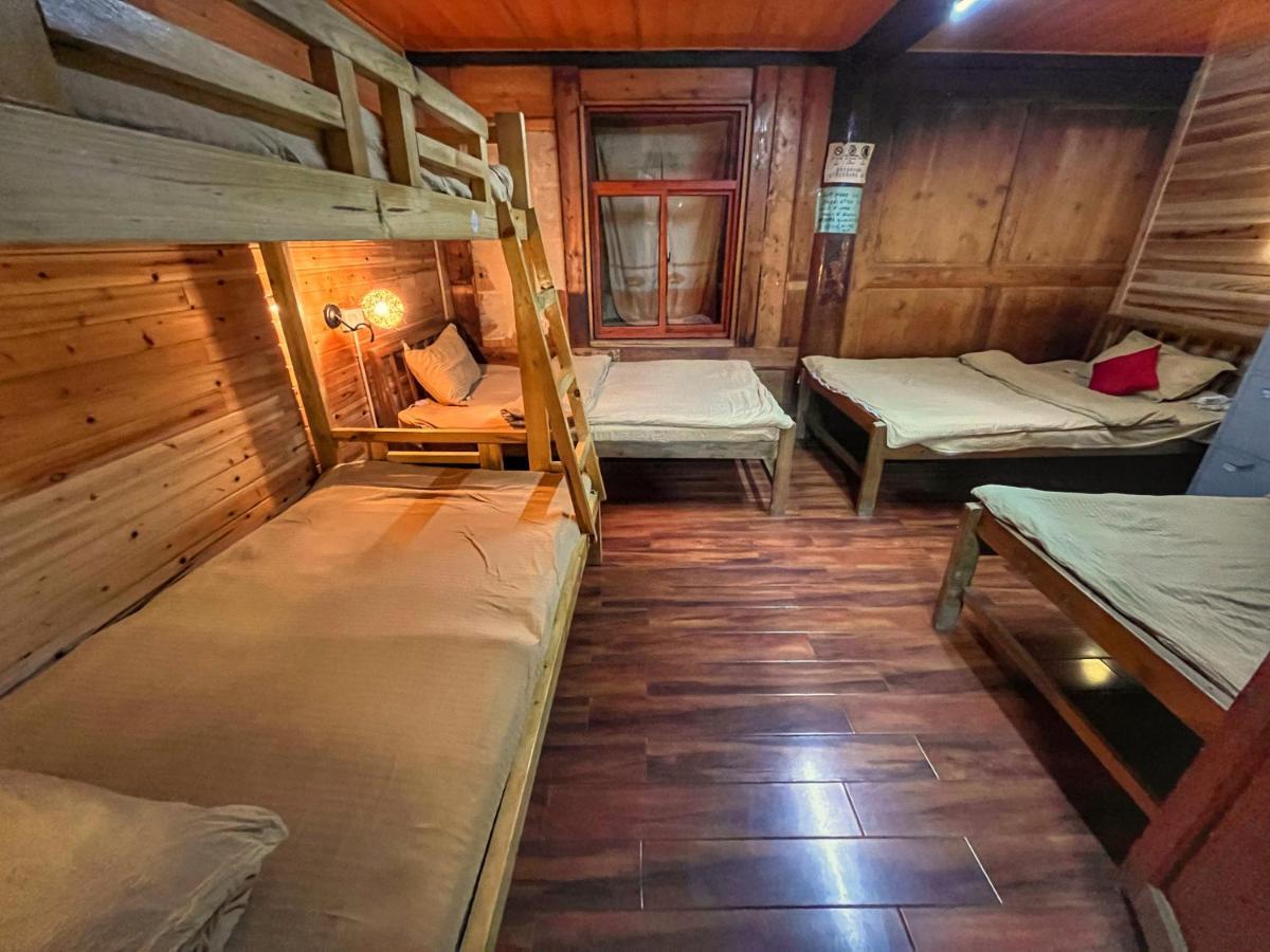 Tavern Hostel仁和客栈 Shangri-La Dış mekan fotoğraf